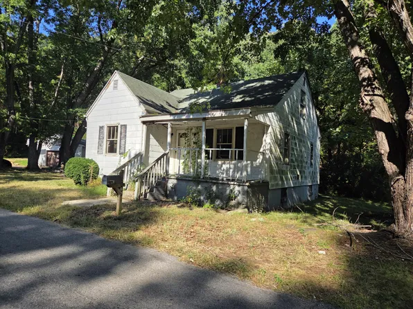 3107 Powell Dr, Salem, VA 24153