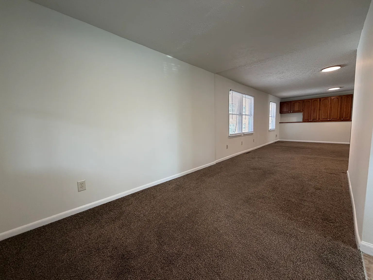 2 bed, 1000 sqft, $1,200 — Photo 4
