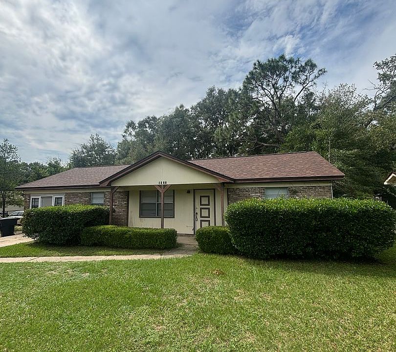 1st image of 3522 Loro Ln