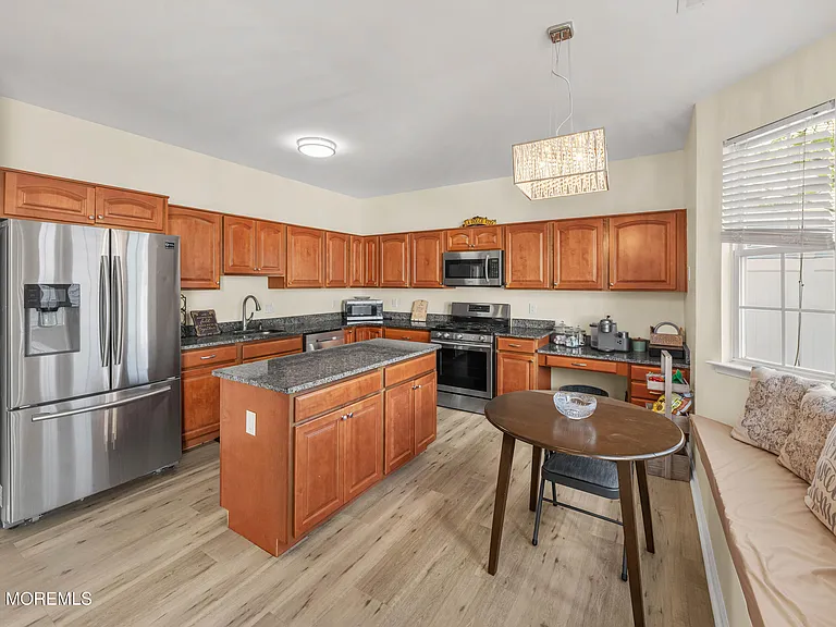 41 Tall Oaks Ct — Photo 15