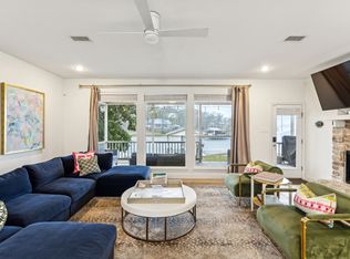 184 Oak Hills Dr, Mabank, TX 75156