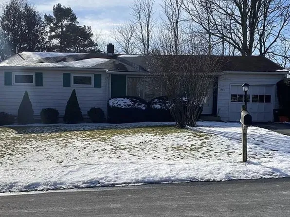 1340 Harris St, State College, PA 16803