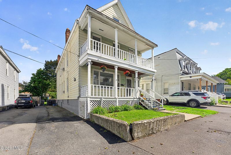 3rd image of 5 Lansing Avenue