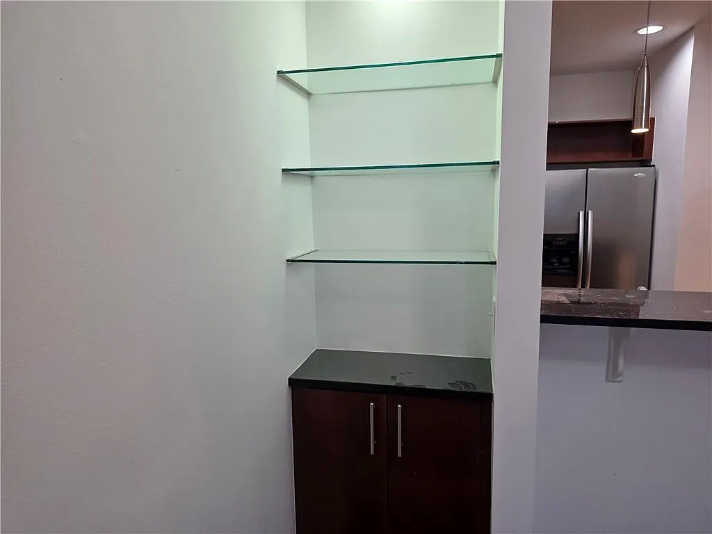 1 bed, 1.0 bath, $1,595 — Photo 4