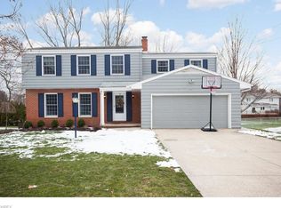 353 Beaumont Dr, Akron, OH