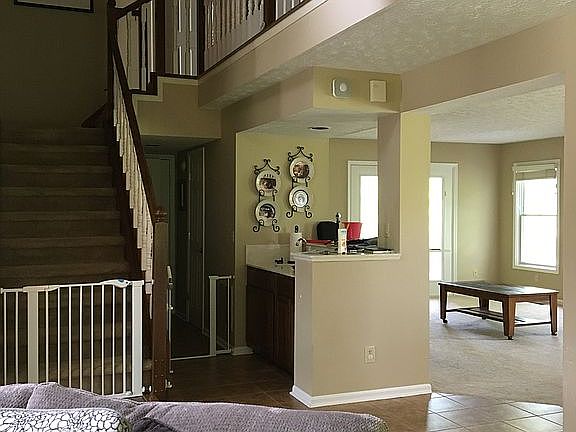 Wet bar and tile into kitche