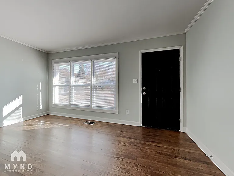 6143 Castle Ct — Photo 6