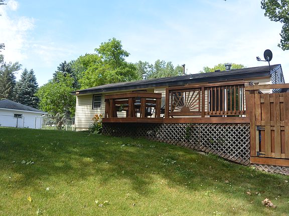 5th image of 2745 Sunset Ln
