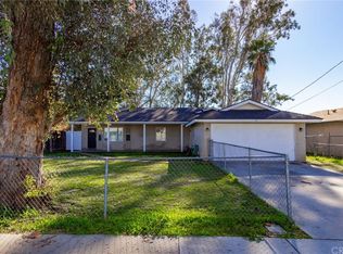 1175 E Johnston Ave, Hemet, CA 92543