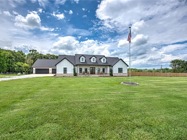 13985 N Mount Olive Rd, Gravette, AR 72736