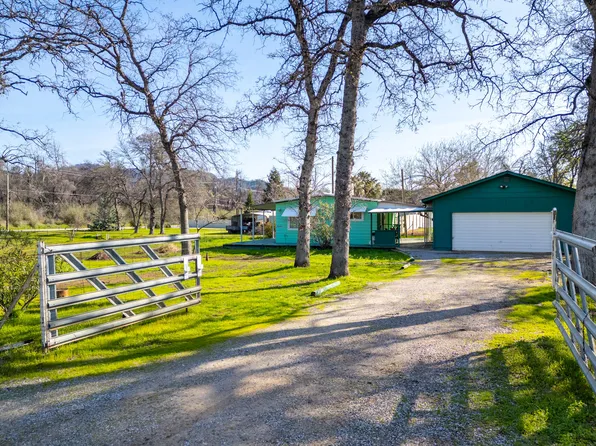 20027 NE Sunrise Dr, Redding, CA 96003