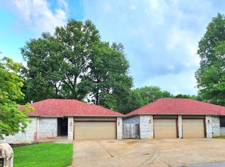 4015 W Lombard St, Springfield, MO 65802