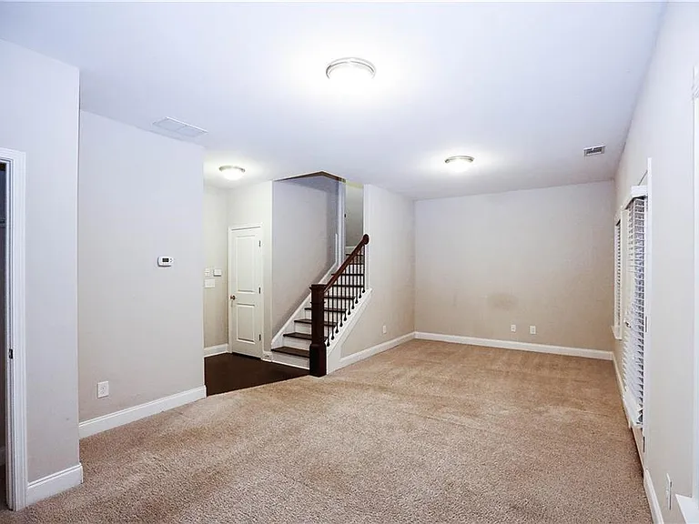 1920 Townsend Ct — Photo 42