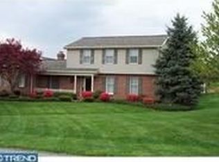 1 Fairway Dr, Denver, PA 17517