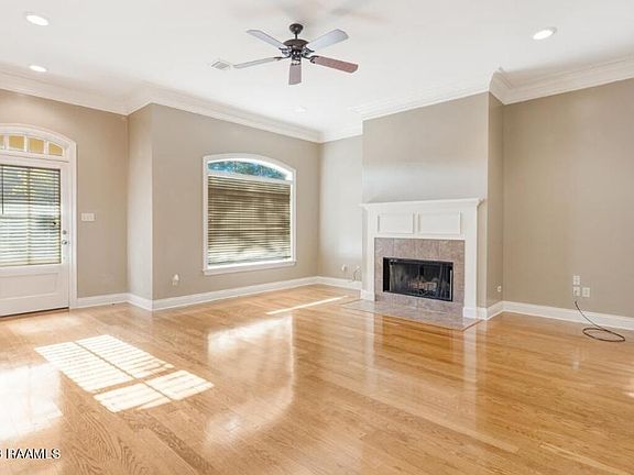 5th image of 309 Creekside Ct