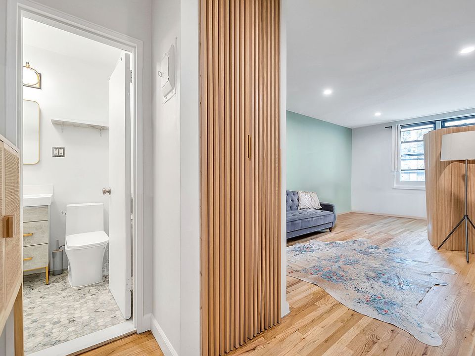 1st image of 250 W 15th St APT 5B
