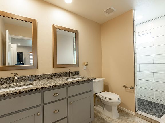 5th image of 425 Orchard Pl