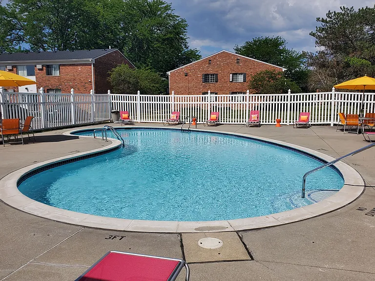Green Acres - Saginaw, MI — Photo 23