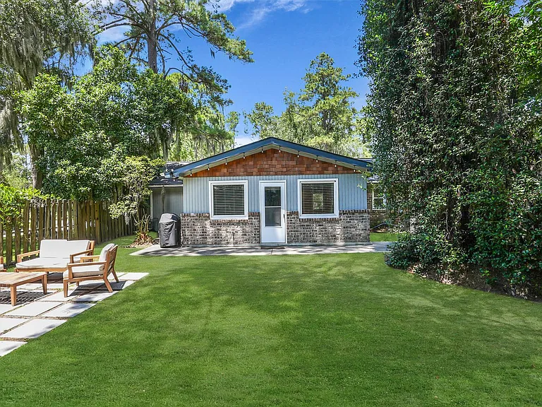 9 Hillyer Dr — Photo 49