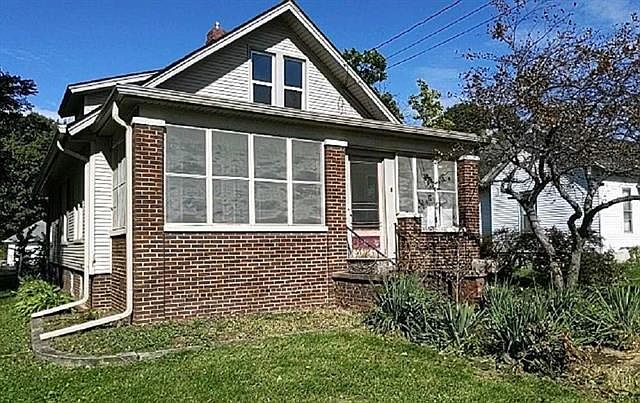 1st image of 816 Logan Ave