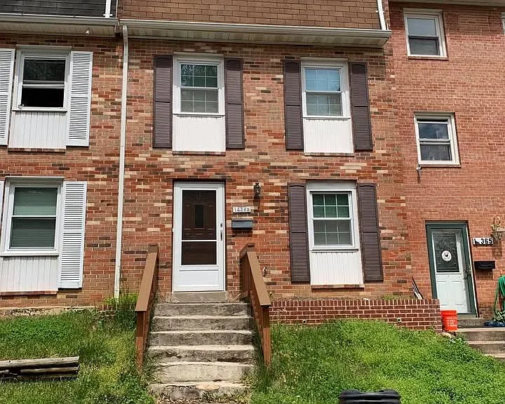 14363 Berkshire Dr — Photo 1
