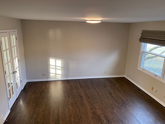 4th image of 1549 Eddy Ln