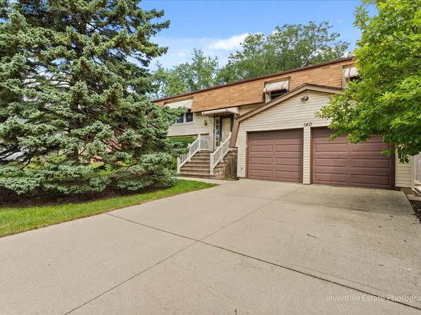 140 Springhill Dr, Bolingbrook, IL 60440