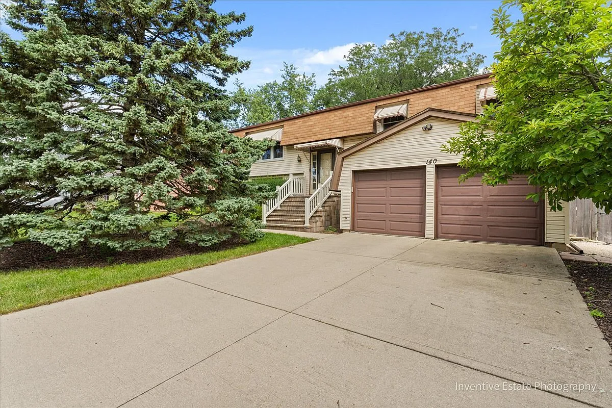 140 Springhill Dr photo 1