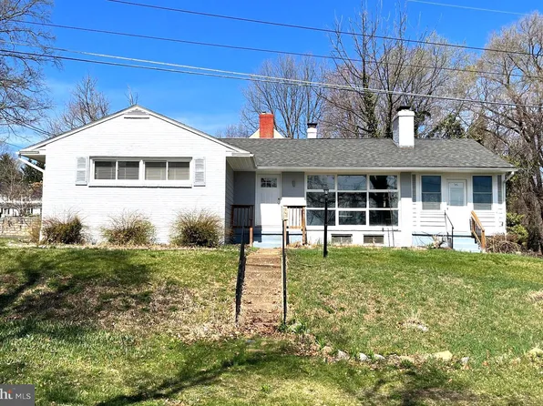 625 S Mildred St, Charles Town, WV 25414