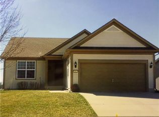 1013 SW Cheshire Dr, Lees Summit, MO 64083