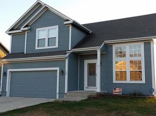 700 River Falls Rd, Edwardsville, KS 66111