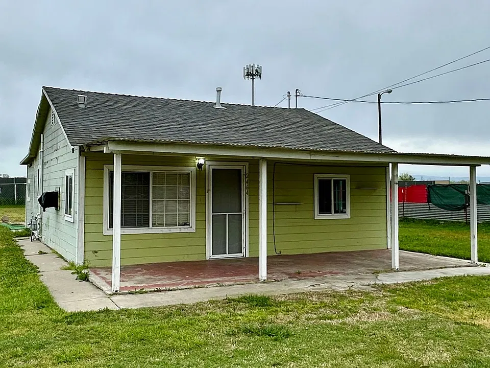 2464 Lathrop Rd