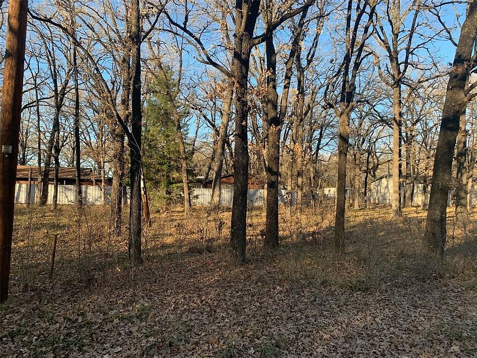 2nd image of 120 Red Bird Ln