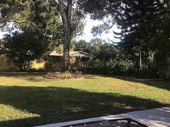 4th image of 1087 Henry Balch Dr