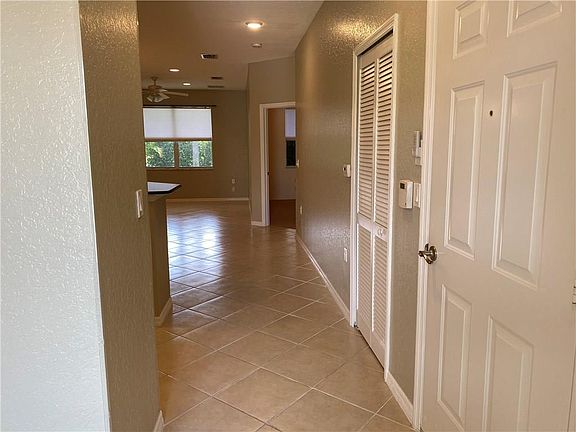 5th image of 1826 Oakgrove Ct