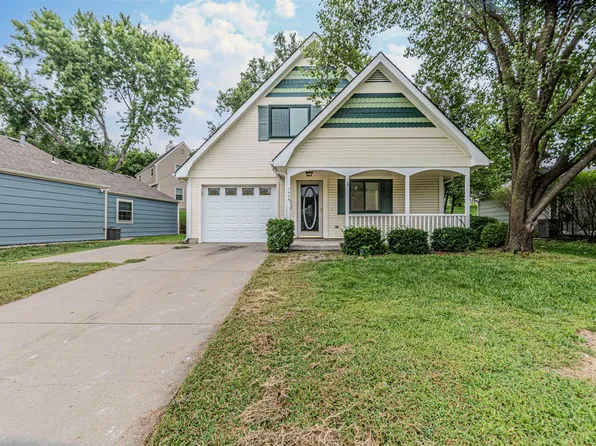 1908 Plymouth Rd, Manhattan, KS 66503