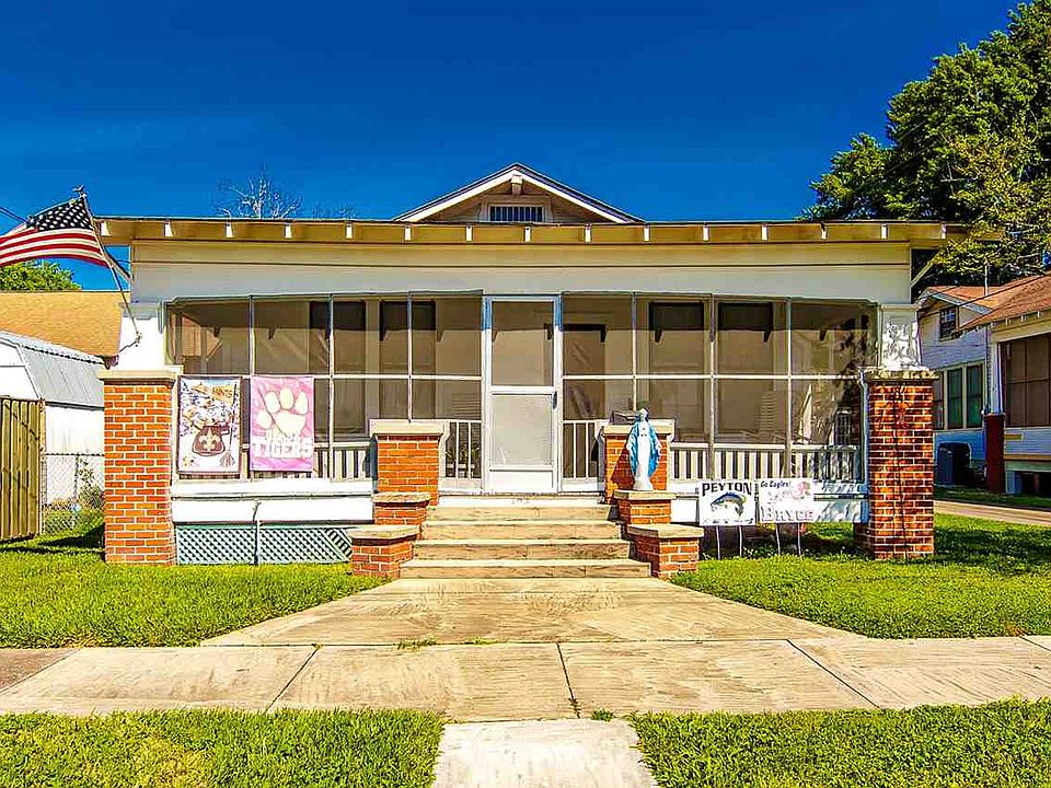 1st image of 405 Freret St