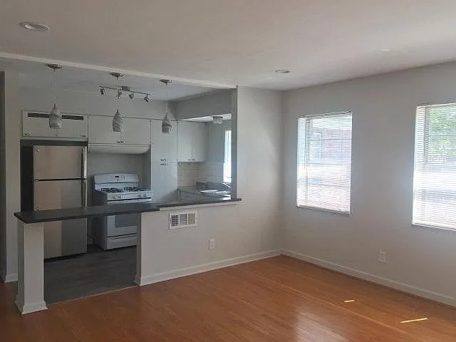 6925 Clifton Ave #2S — Photo 9