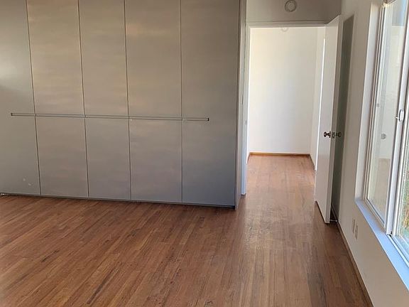3rd image of 7534 Kraft Ave #2