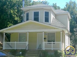 1009 SW 16th St, Topeka, KS 66604