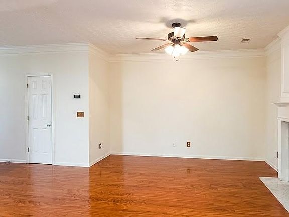 4th image of 1587 River Main Ct