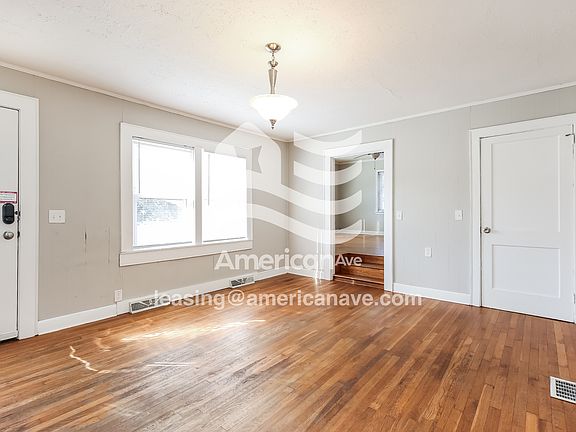 4-Dining Room