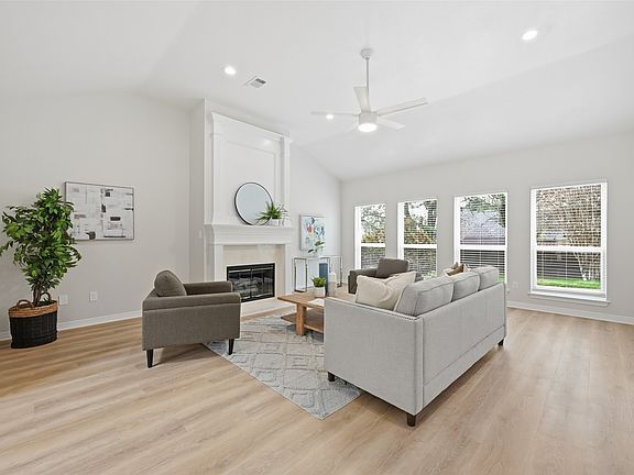 5th image of 2105 W Crawford St