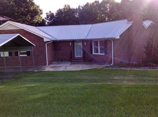 410 Womack Lake Cir, Sanford, NC 27330