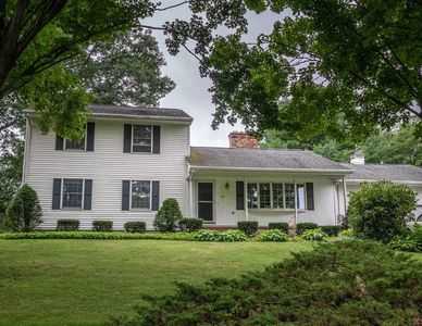 10 Frallo Dr, Hadley, MA, 01035