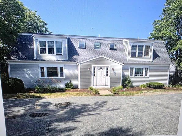 733 W Main St #J, Hyannis, MA 02601