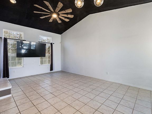 3rd image of 6808 Glacier Rd NW