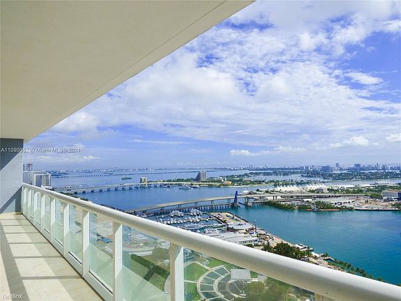 balcony view 4208