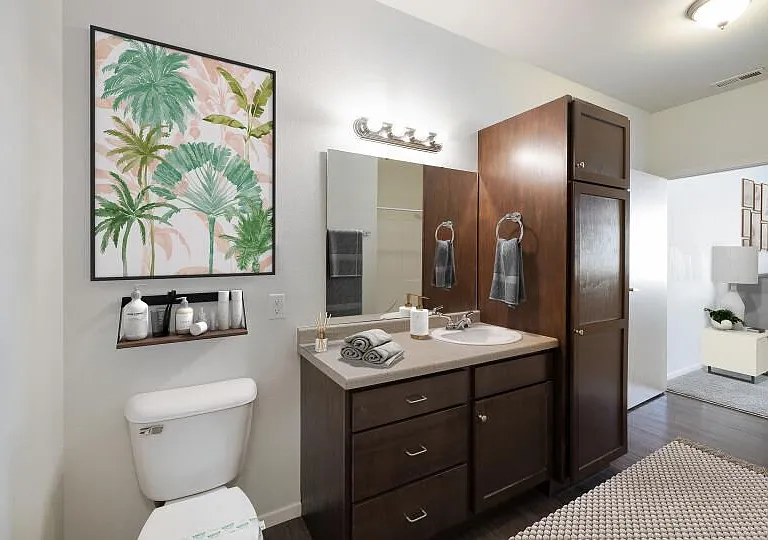 Regency Apartment Homes — Photo 11