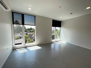 3307 SE Division St #302, Portland, OR 97202